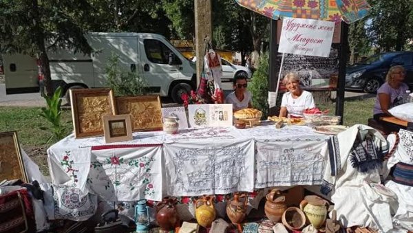 ТРАДИЦИЈА СТАРИХ ЗАНАТА: Занатско село у Зрењанину ТРАДИЦИЈА СТАРИХ ЗАНАТА: Занатско село у Зрењанину