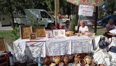 ТРАДИЦИЈА СТАРИХ ЗАНАТА: Занатско село у Зрењанину ТРАДИЦИЈА СТАРИХ ЗАНАТА: Занатско село у Зрењанину