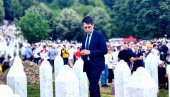 ОНИ СУ ОКРЕНУЛИ ЛЕЂА СРБИЈИ И СРБИМА: Вође опозиције се утркују ко ће више да пљуне на Србе и обележи их као геноцидне!