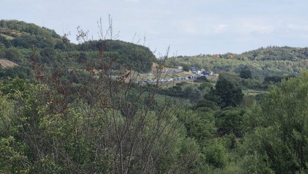 УПОЗОРЕЊЕ ЗА ВОЗАЧЕ ЗАСТОЈ НА АУТО-ПУТУ: Ево докле ће трајати радови на Бегаљичком брду у смеру ка Нишу УПОЗОРЕЊЕ ЗА ВОЗАЧЕ ЗАСТОЈ НА АУТО-ПУТУ: Ево докле ће трајати радови на Бегаљичком брду у смеру ка Нишу