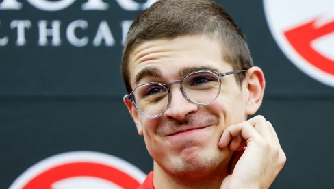 СРБИН ДЕБИТОВАО У НБА ЛИГИ: Никола солидан у победи Атланте над Мајамијем СРБИН ДЕБИТОВАО У НБА ЛИГИ: Никола солидан у победи Атланте над Мајамијем
