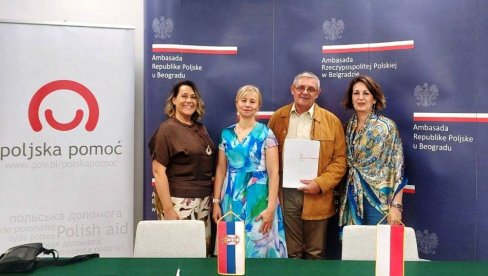 СВЕЧАНО ПОТПИСАН УГОВОР:  Параћинској ОШ „Стеван Јаковљевић“ донација Амбасаде Пољске (ФОТО)