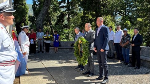 PROSLAVLJENI DAN DRŽAVNOSTI I USTANKA: Snaga prošlosti kao temelj sadašnjosti i budućnosti PROSLAVLJENI DAN DRŽAVNOSTI I USTANKA: Snaga prošlosti kao temelj sadašnjosti i budućnosti