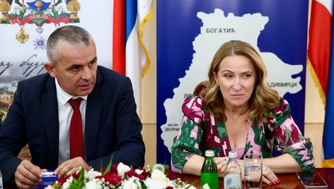 Министарка Пауновић у Шапцу: Дијалогом до решења Министарка Пауновић у Шапцу: Дијалогом до решења
