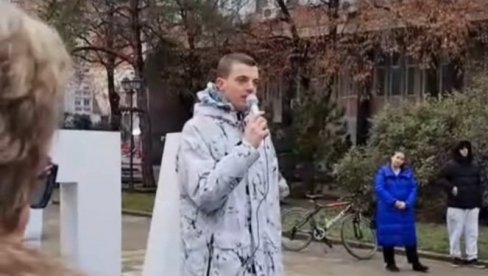 PROPALA AKCIJA U NOVOM SADU: Malobrojne studente koji ne žele da uče predvodi zgubidan, funkcioner stranke Pavla Grbovića (FOTO/VIDEO)