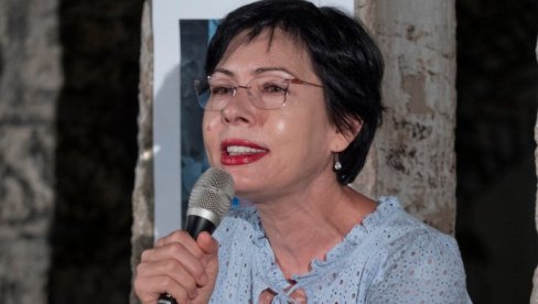 КЊИГА О АНДРИЋУ: Поводом пола века од смрти нобеловца Јасмина Ахметагић на будванском Тргу пјесника