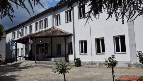 ЈОШ 46 МЕСТА ЗА СВЕ ЖЕЉНЕ ЗНАЊА: Упис у пољопривредно-ветеринарску школу са домом ученика у Рековцу