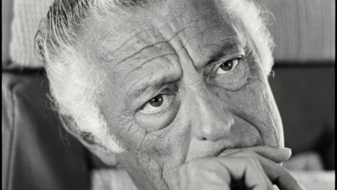ДРУЖИО СЕ СА ТИТОМ, ИМАО АФЕРУ СА ДЖЕКИ КЕНЕДИ: Звали су га КРАЉ ИТАЛИЈЕ, живео је бајку, а онда је све пропало! ДРУЖИО СЕ СА ТИТОМ, ИМАО АФЕРУ СА ДЖЕКИ КЕНЕДИ: Звали су га КРАЉ ИТАЛИЈЕ, живео је бајку, а онда је све пропало!