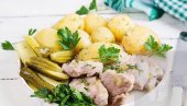 ВИРАЛНА ЛЕТЊА САЛАТА: Од краставца, кромпира и туњевине