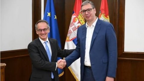 ВУЧИЋ СА ПОТПРЕДСЕДНИКОМ ЕБРД: Разговор о заједничким пројектима који доприносе даљем привредном развоју наше земље