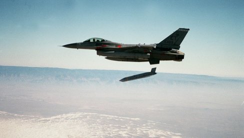 NI TOMAHAVK, NI ATAKAMS: Ove rakete će Tramp poslati Ukrajini? Mogu da se lansiraju sa F-16 NI TOMAHAVK, NI ATAKAMS: Ove rakete će Tramp poslati Ukrajini? Mogu da se lansiraju sa F-16