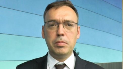 РАДИН РАЗВАЛИО ЕВРОПОСЛАНИКА: Тај антисемита највише инсистирао да Албанци са Ким могу да уђу у ЕУ без виза РАДИН РАЗВАЛИО ЕВРОПОСЛАНИКА: Тај антисемита највише инсистирао да Албанци са Ким могу да уђу у ЕУ без виза