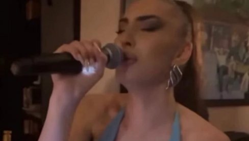 PEVALO SE DO RANIH JUTARNJIH SATI: Magdalena Vračić proslavila rođendan žurkom na reci, kraj nje sve vreme bila Andreana Čekić (FOTO) PEVALO SE DO RANIH JUTARNJIH SATI: Magdalena Vračić proslavila rođendan žurkom na reci, kraj nje sve vreme bila Andreana Čekić (FOTO)