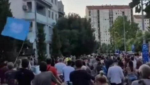 BOLEST FAŠISTIČKIH BLOKADERA; Pantić-Pilja o pretnjama pred kućom bivšeg premijera Vučevića u Novom Sadu BOLEST FAŠISTIČKIH BLOKADERA; Pantić-Pilja o pretnjama pred kućom bivšeg premijera Vučevića u Novom Sadu