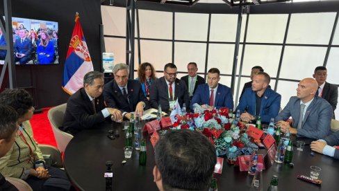 ЧАДЕЖ ИЗ ПЕКИНГА: Српске компаније имају велику шансу да уђу у глобалне ланце снабдевања у Кини ЧАДЕЖ ИЗ ПЕКИНГА: Српске компаније имају велику шансу да уђу у глобалне ланце снабдевања у Кини