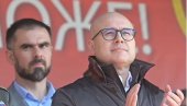 ПОДРШКА БРАТУ... Вучевић упитио поруку подршке градоначелнику Новог Сада Жарку Мићину