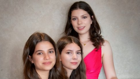 TRI SESTRE U GVARNERIJUSU: Klavirski koncert Marije, Eme i Ane Horža, umetnica srpsko - rumunskog porekla TRI SESTRE U GVARNERIJUSU: Klavirski koncert Marije, Eme i Ane Horža, umetnica srpsko - rumunskog porekla