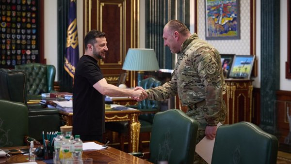 ШЕФ СБУ И ЗЕЛЕНСКИ СЕ ХВАЛЕ: „Уништили смо руски ракетни систем Орешник“ ШЕФ СБУ И ЗЕЛЕНСКИ СЕ ХВАЛЕ: „Уништили смо руски ракетни систем Орешник“