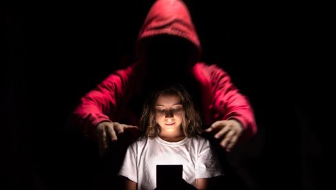 TRI CIFRE, PET SLOVA I EMOTIKON ZNAČE - HOĆU SE*S SADA: Kako zaštiti najmlađe od zloupotreba na internetu (3) TRI CIFRE, PET SLOVA I EMOTIKON ZNAČE - HOĆU SE*S SADA: Kako zaštiti najmlađe od zloupotreba na internetu (3)
