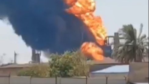 ИМА МРТВИХ У СТРАВИЧНОМ ПОЖАРУ У ИРАНУ: Процурела пумпа у рафинерији, познато да ли је било знакова саботаже (ФОТО/ВИДЕО) ИМА МРТВИХ У СТРАВИЧНОМ ПОЖАРУ У ИРАНУ: Процурела пумпа у рафинерији, познато да ли је било знакова саботаже (ФОТО/ВИДЕО)