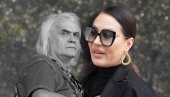 СТИДЕО СЕ СТИХОВА: Знате ли коју песму је Бора написао Цеци?