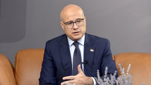 ВУЧЕВИЋ ПОСЕТИО ТУМАНЕ: Добио Орден светог апостола и јеванђелисте Луке првог реда ВУЧЕВИЋ ПОСЕТИО ТУМАНЕ: Добио Орден светог апостола и јеванђелисте Луке првог реда