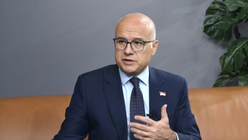 BLOKADERI PRIZIVAJU JOŠ VEĆE ZLO I NESREĆU Vučević oštro osudio napade na prostorije SNS-a: Nasilnici će odgovarati, Srbija će pobediti