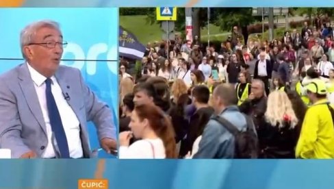 IDEOLOG BLOKADERA ČEDOMIR ČUPIĆ PRETI: NATO može potpuno da nas zgazi ako Vučić ne pristane na naše ucene! (VIDEO) IDEOLOG BLOKADERA ČEDOMIR ČUPIĆ PRETI: NATO može potpuno da nas zgazi ako Vučić ne pristane na naše ucene! (VIDEO)