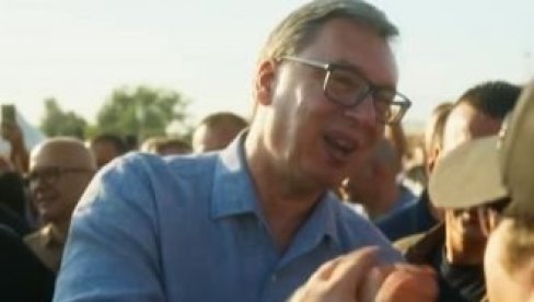 SAMO ZAJEDNO I UJEDINJENI MOŽEMO DA GURAMO NAPRED Vučić: To je najbolji put za Srbiju u budućnosti (VIDEO) SAMO ZAJEDNO I UJEDINJENI MOŽEMO DA GURAMO NAPRED Vučić: To je najbolji put za Srbiju u budućnosti (VIDEO)
