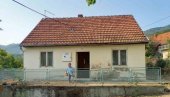 ПРОДАЈЕ СЕ КУЋА ЗА 12.000 ЕВРА У ПОЗНАТОЈ БАЊИ: Близу је једног од најбољих лечилишта у Србији