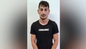 АКО ГА ПРЕПОЗНАЈЕТЕ ОДМАХ ПОЗОВИТЕ ПОЛИЦИЈУ: Сумња се да је прилазио женама са леђа и додиривао их (ФОТО)