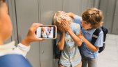 VRŠNJAKE STAVE NA CRNU LISTU, PA IH VREĐAJU: Kako zaštiti najmlađe od zloupotreba na internetu (8)