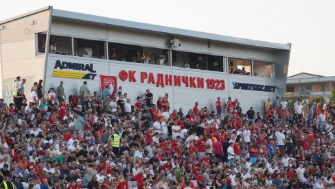 KIŠA GOLOVA U KRAGUJEVCU: Radnički i Čukarički odigrali spektakularan meč u zaostaloj utakmici 15. kola Superlige Srbije