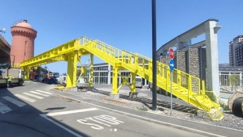 OD LOŽIONICE DO VODOTORNJA GRAĐANI ĆE MOĆI DA PROŠETAJU PEŠAČKOM PASARELOM Mali: Ukupna dužina pasarele će biti 44 metra OD LOŽIONICE DO VODOTORNJA GRAĐANI ĆE MOĆI DA PROŠETAJU PEŠAČKOM PASARELOM Mali: Ukupna dužina pasarele će biti 44 metra