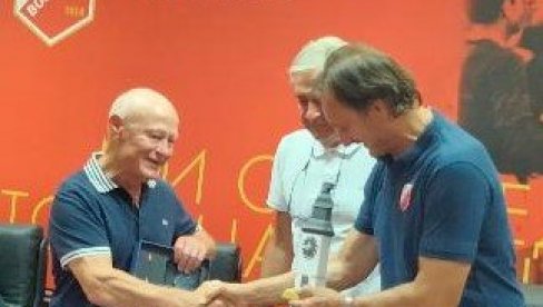 ВОЈВОДИНА, МОЈА ДРУГА КУЋА : Силвестер Такач ( 84) легенда фудбалског клуба са Карађорђа ВОЈВОДИНА, МОЈА ДРУГА КУЋА : Силвестер Такач ( 84) легенда фудбалског клуба са Карађорђа
