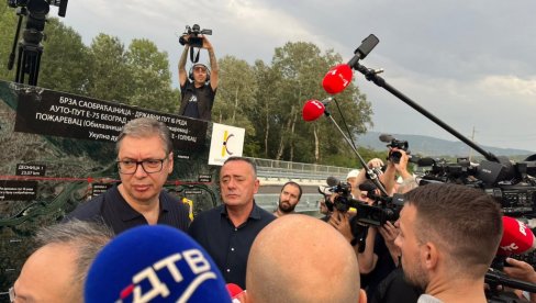 VUČIĆ: Traže da iz pritvora pustimo čoveka koji je objavio telefon Ane Brnabić, a kada su objavljivali telefone drugih to je poziv na ubistvo VUČIĆ: Traže da iz pritvora pustimo čoveka koji je objavio telefon Ane Brnabić, a kada su objavljivali telefone drugih to je poziv na ubistvo
