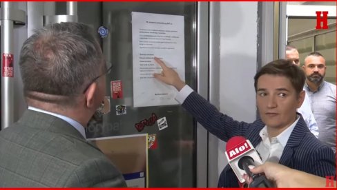 БРНАБИЋ ОБИЛАЗИ СКЦ: Добро је да људи виде како би изгледала будућност Србије са блокадерима (ВИДЕО) БРНАБИЋ ОБИЛАЗИ СКЦ: Добро је да људи виде како би изгледала будућност Србије са блокадерима (ВИДЕО)