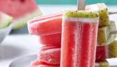 ОДУШЕВИЋЕТЕ ЦЕЛУ ПОРОДИЦУ: Домаћи сладолед од лубенице