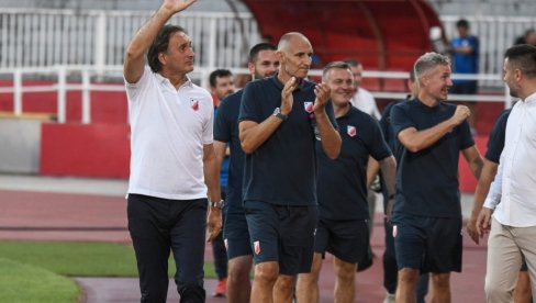 SRBIJA GLEDA I SMEJE SE: Evo šta je Miroslav Tanjga rekao fudbalerima Vojvodine na poluvremenu, pa su oni napunili mrežu Zvezde SRBIJA GLEDA I SMEJE SE: Evo šta je Miroslav Tanjga rekao fudbalerima Vojvodine na poluvremenu, pa su oni napunili mrežu Zvezde