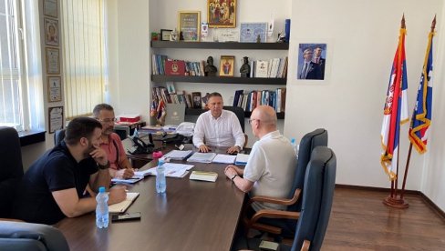 OBNOVA ZGRADE OPŠTINE: Održan sastanak u GO ZVEZDARI OBNOVA ZGRADE OPŠTINE: Održan sastanak u GO ZVEZDARI