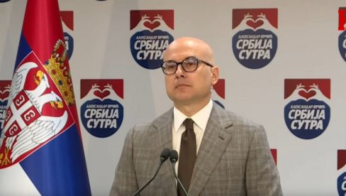 ЖЕЛИМО ОДГОВОРЕ ДА ЛИ ОВО ОСУЂУЈУ ИЛИ ПОДРЖАВАЈУ Вучевић позвао коалиционе партнере да се огласе дешавањима у Новом Пазару (ВИДЕО)