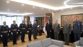 ВЕРУЈЕМ ДА ЋЕТЕ НАСТАВИТИ ДА ДОПРИНОСИТЕ ВОЈСЦИ СРБИЈЕ Гашић уручио указе о постављењима на нове дужности у Копненој војсци