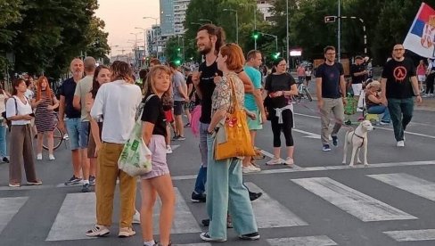 GRETA TUNBERG SA BLOKADERIMA RUŠI SRPSKU DRŽAVU: Hvalila Šiptare, a onda došla u Beograd