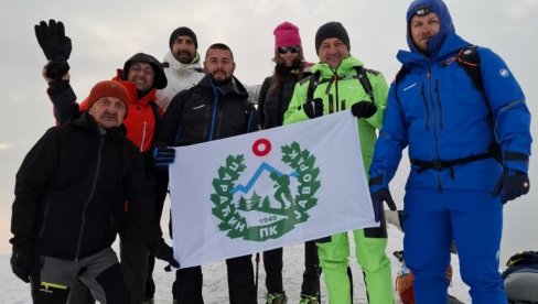 NA VRHU PALA I PONEKA SUZA: Uspela prva samostalna ekspedicija „Javorka“ na Ararat (FOTO) NA VRHU PALA I PONEKA SUZA: Uspela prva samostalna ekspedicija „Javorka“ na Ararat (FOTO)