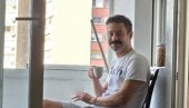 Milan Vasić juče izveo ženu i sina iz porodilišta, danas ga IZBACILI NA TERASU (FOTO)