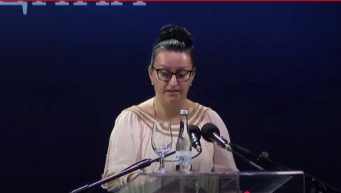 BOMBARDOVALI SU KOLONU NEDUŽNIH LJUDI Potresno svedočenje Jovane Hrvačević: U kamionu u plamenu poginulo petoro male dece BOMBARDOVALI SU KOLONU NEDUŽNIH LJUDI Potresno svedočenje Jovane Hrvačević: U kamionu u plamenu poginulo petoro male dece