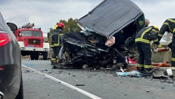 НАСТРАДАЛА МАЈКА ТРОЈЕ ДЕЦЕ: Потврђена оптужница за саобраћајну несрећу код Бачког Петровца НАСТРАДАЛА МАЈКА ТРОЈЕ ДЕЦЕ: Потврђена оптужница за саобраћајну несрећу код Бачког Петровца