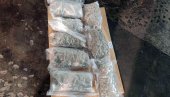 (FOTO) CRNOGORAC I SRPKINJA PALI U VELIKOJ AKCIJI POLICIJE: Transportovali drogu do Malte, a devojčicu koristili kao paravan