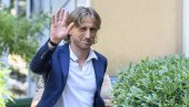 UMESTO ARAPSKIH PARA, ODABRAO JE TEST! Italijan tvrdi: Luka Modrić je najbolja kupovina 2025. godine