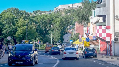 NEMAMO NADU U BOLJITAK: Sa Srbima u Kninu u danima hrvatske proslave nekažnjenog etničkog čišćenja (FOTO)